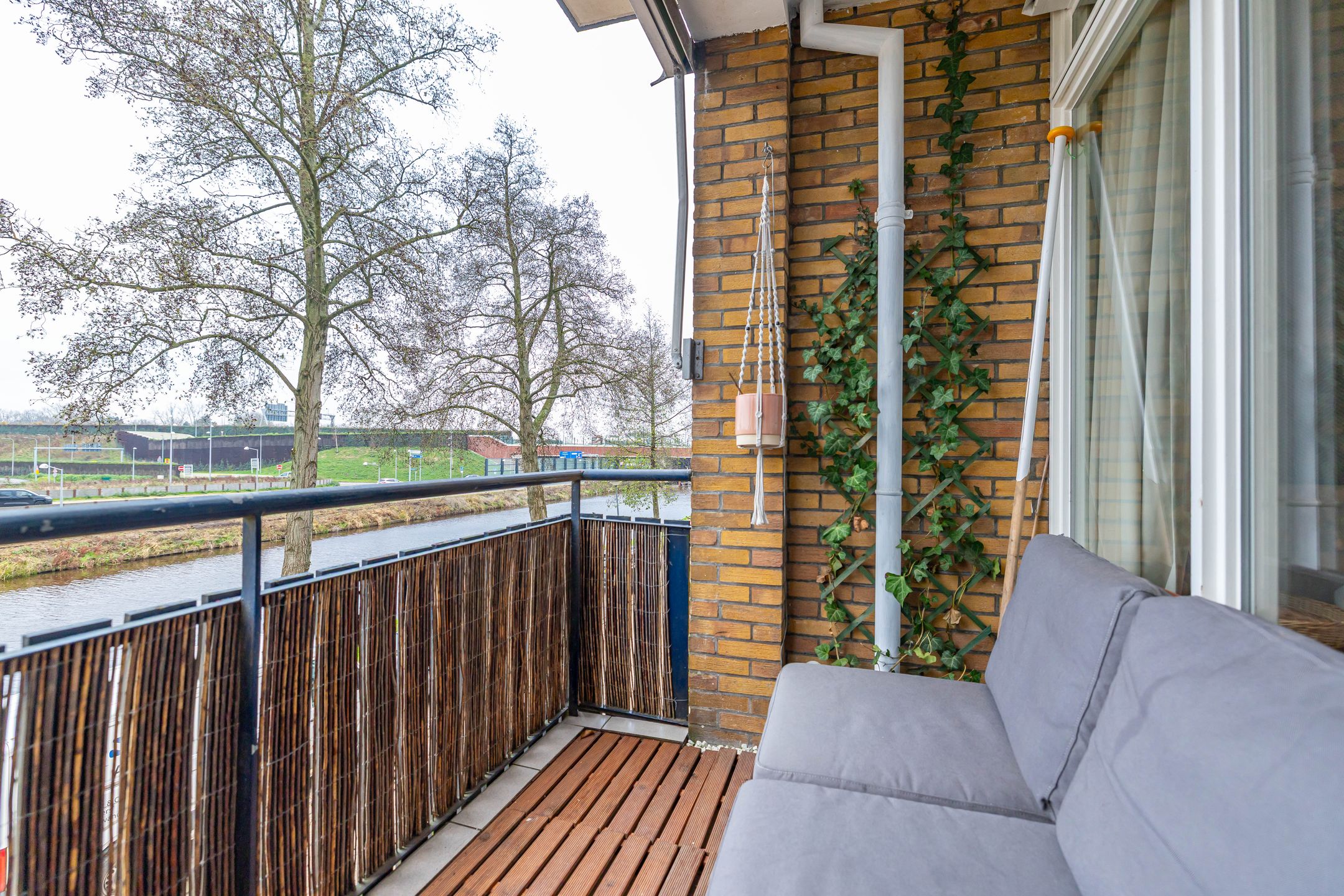 Photo 24 of Van Leeuwenhoekstraat 10