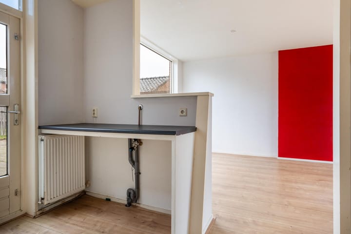 Foto 6 van van Limburg Stirumstraat 3