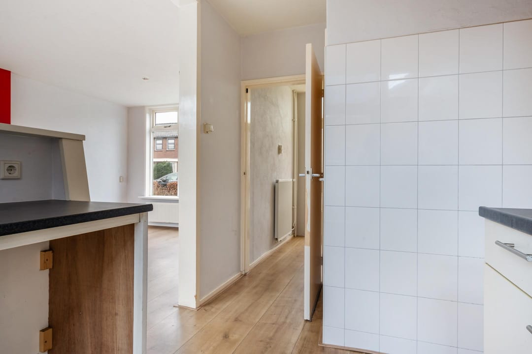 Foto 7 van van Limburg Stirumstraat 3