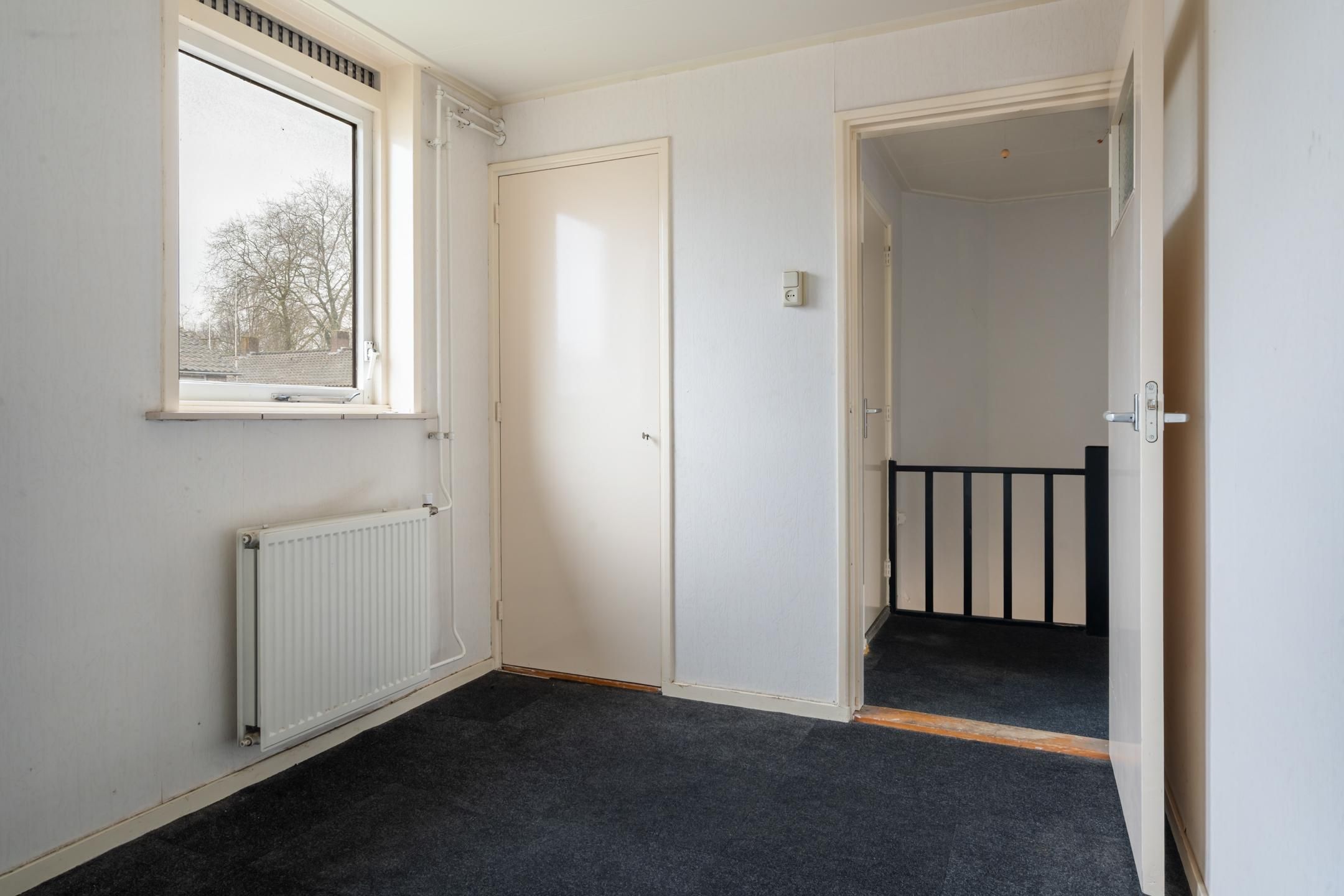 Foto 15 van van Limburg Stirumstraat 3