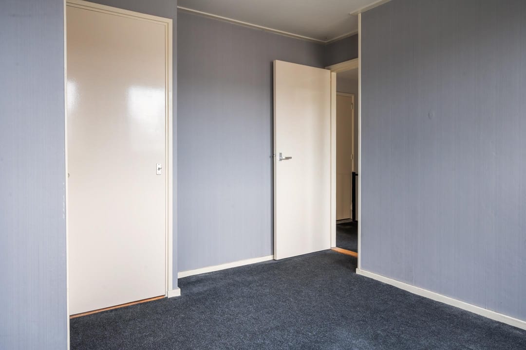 Foto 17 van van Limburg Stirumstraat 3