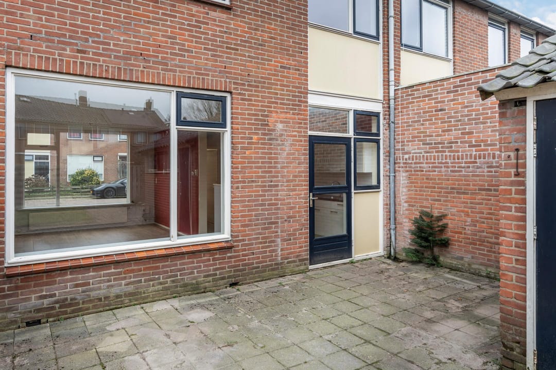 Foto 23 van van Limburg Stirumstraat 3