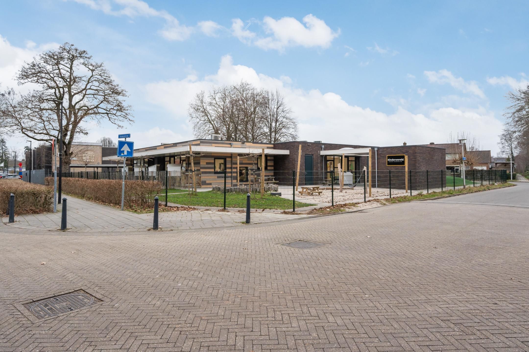 Foto 30 van van Limburg Stirumstraat 3