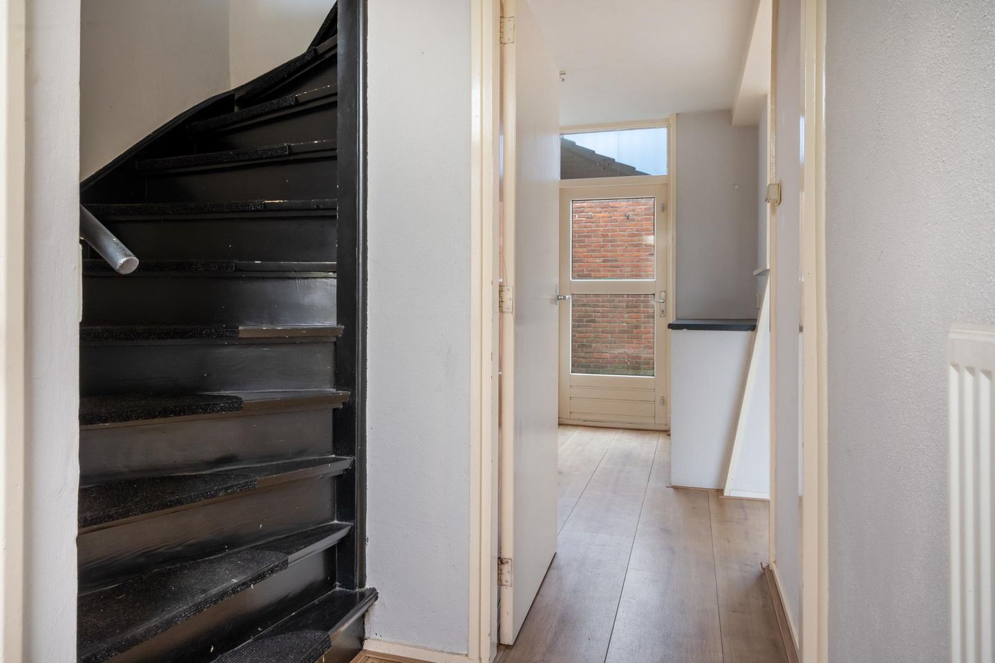 Foto 4 van van Limburg Stirumstraat 3