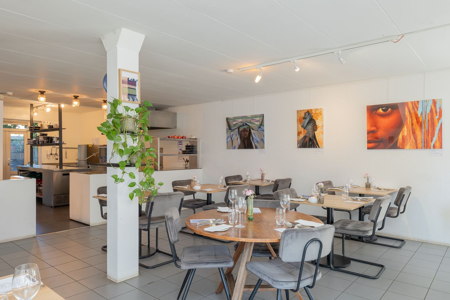 Bekijk foto 1 van Admiraal De Ruijterweg 331-H