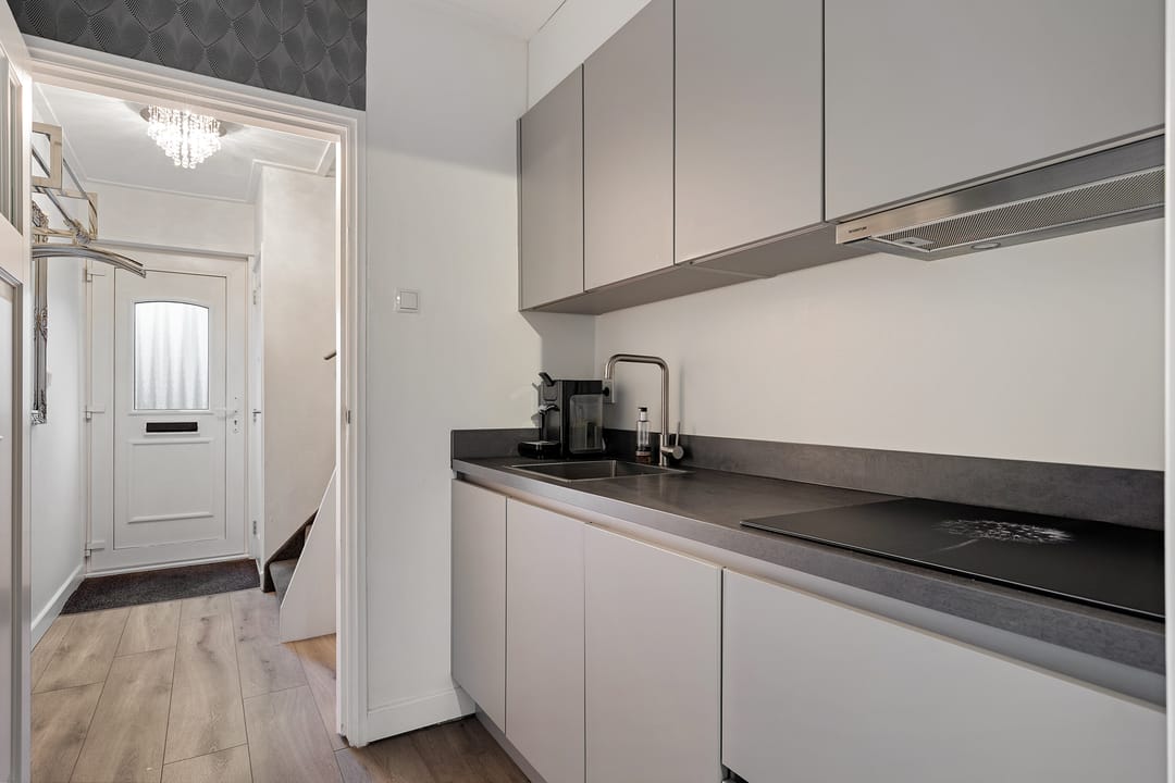 Photo 16 of Dokter Baxstraat 15