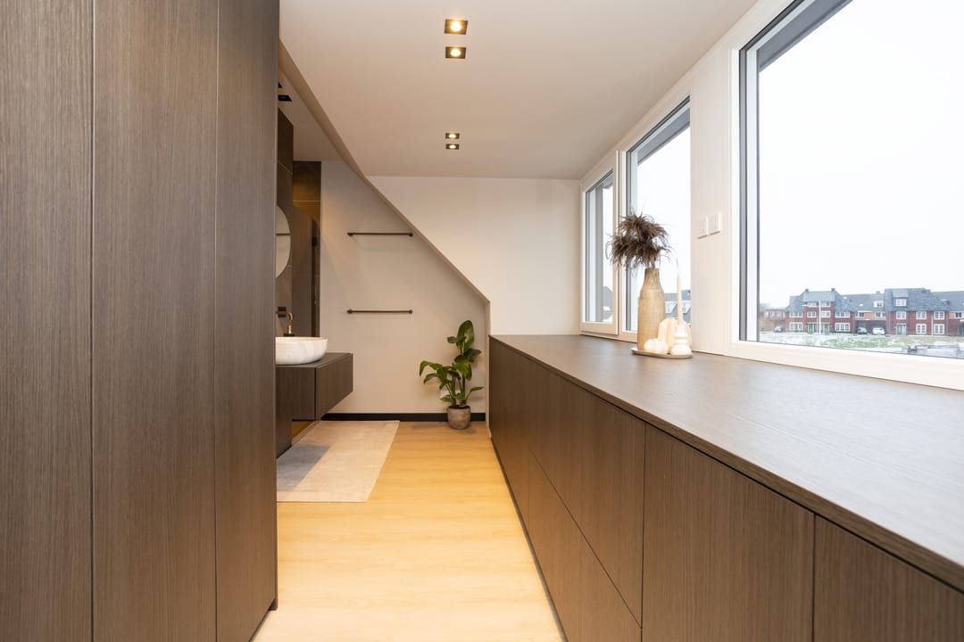 Foto 61 van André van den Heuvelstraat 8