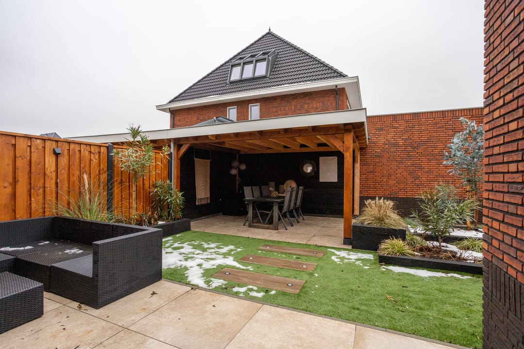 Foto 68 van André van den Heuvelstraat 8