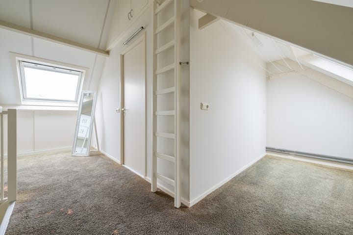 Foto 32 van Meerkoetstraat 24