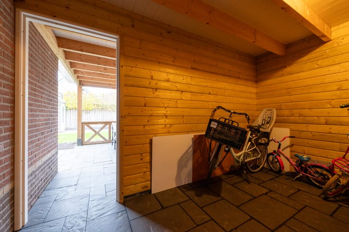 Foto 45 van Meerkoetstraat 24