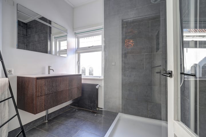 Foto 14 van Spieringstraat 19