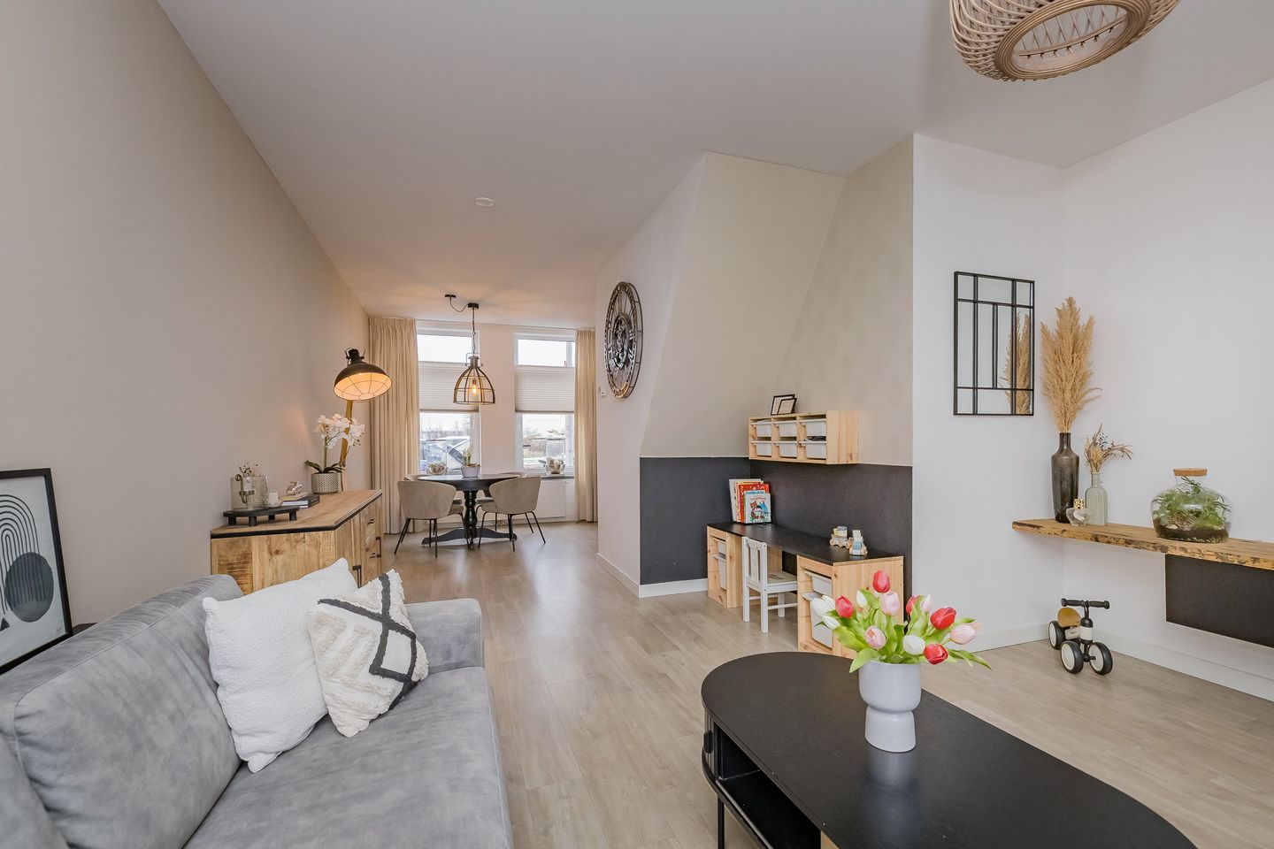 Foto 19 van IJmuiderstraatweg 65