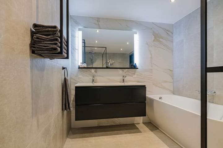 Photo 32 of IJmuiderstraatweg 65