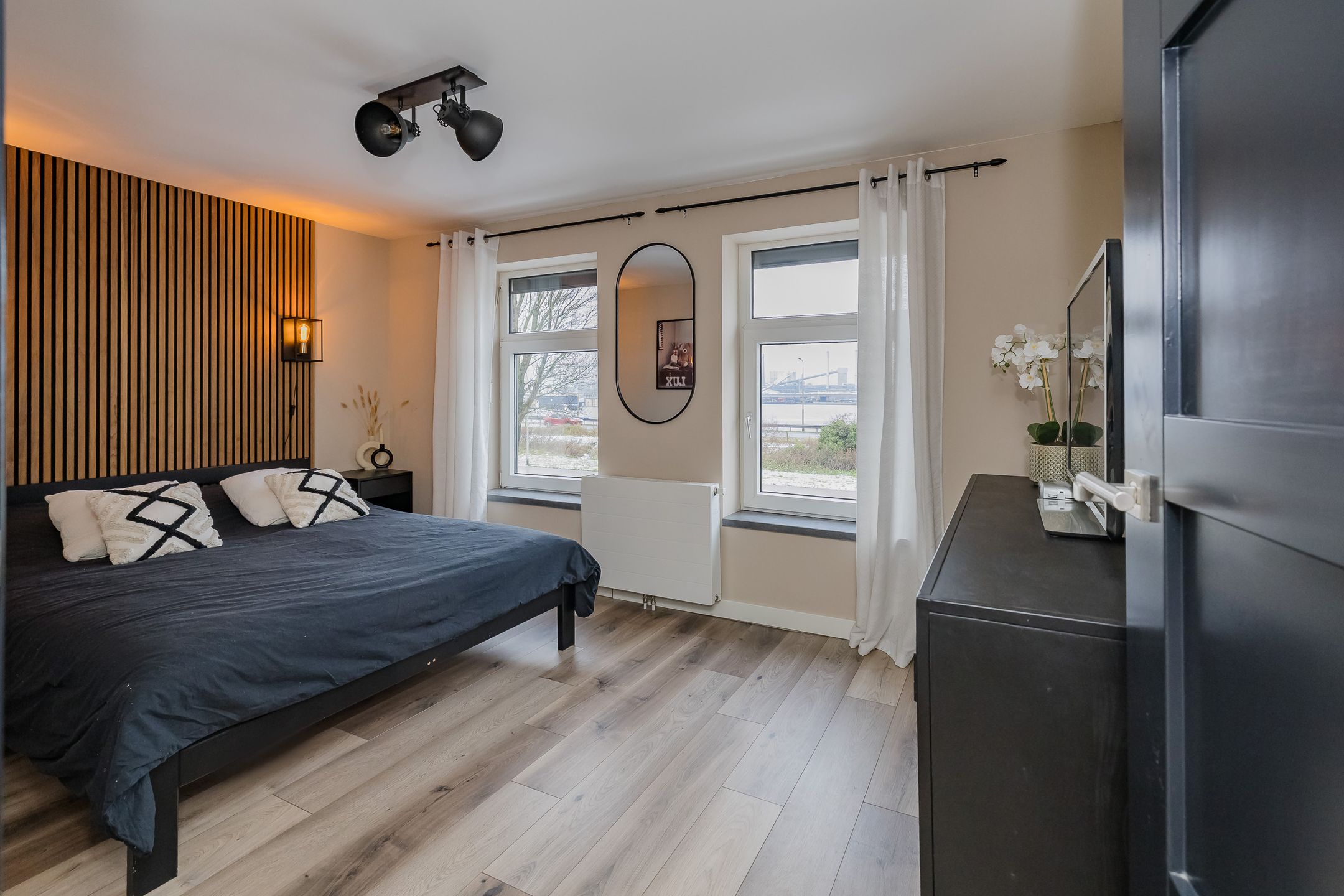 Foto 39 van IJmuiderstraatweg 65