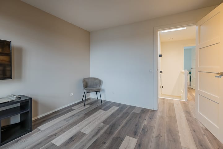 Photo 54 of IJmuiderstraatweg 65