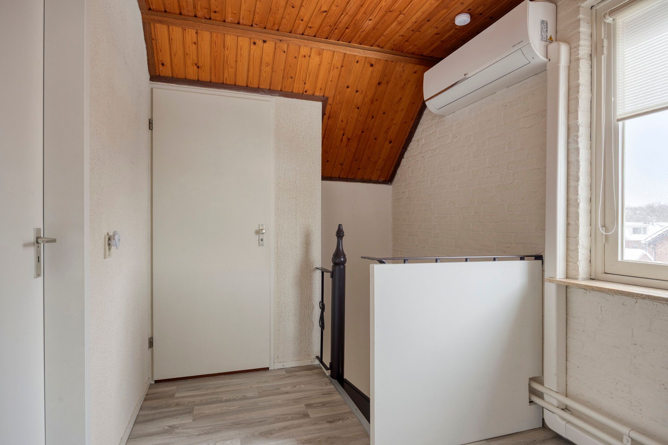 Photo 21 of Dokter Luijckxstraat 9