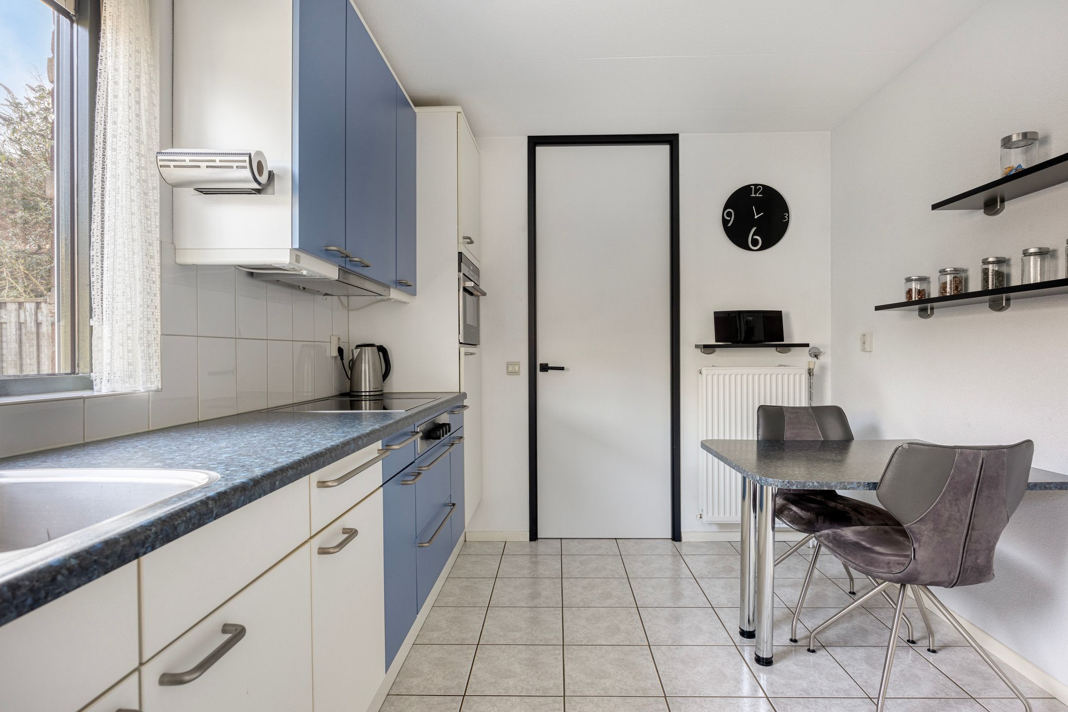 Photo 15 of Johannes Poststraat 43