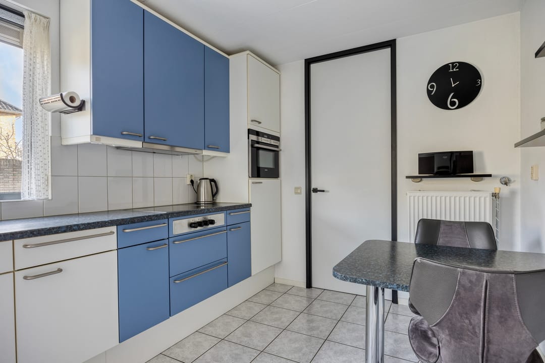 Photo 16 of Johannes Poststraat 43