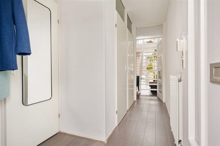 Foto 6 van L.B. Pearsonstraat 33