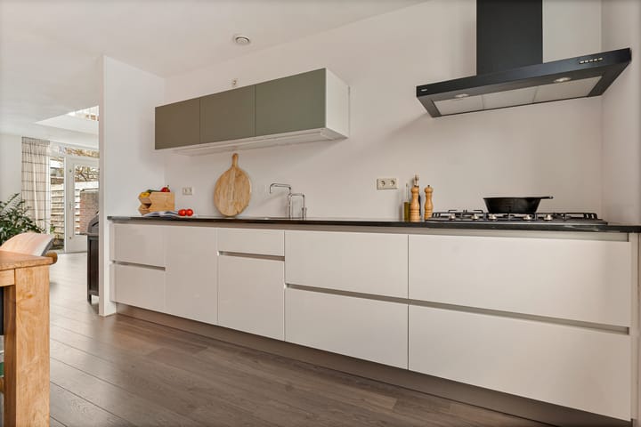 Foto 14 van L.B. Pearsonstraat 33