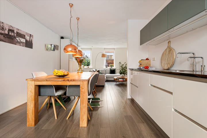 Foto 13 van L.B. Pearsonstraat 33