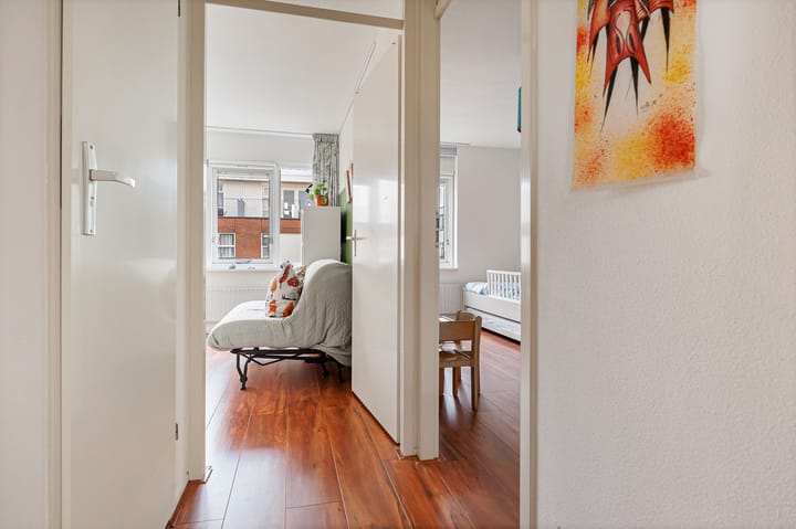 Foto 22 van L.B. Pearsonstraat 33