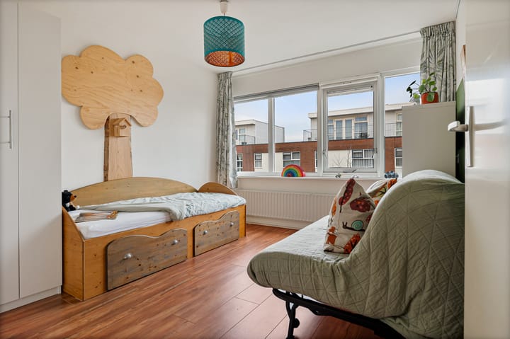 Foto 23 van L.B. Pearsonstraat 33