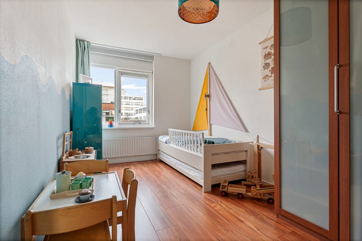 Foto 25 van L.B. Pearsonstraat 33