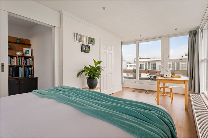 Foto 29 van L.B. Pearsonstraat 33