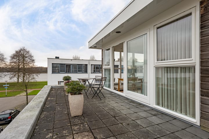 Foto 31 van L.B. Pearsonstraat 33