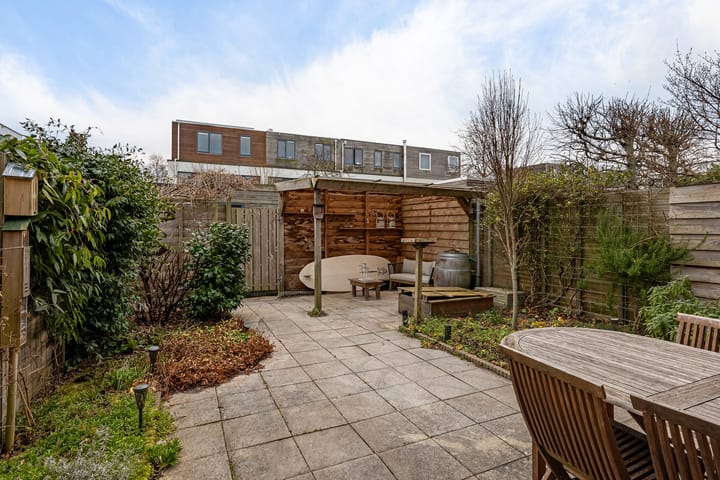 Foto 34 van L.B. Pearsonstraat 33