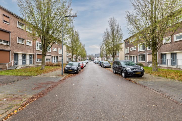 Foto 37 van Charles Vosstraat 21