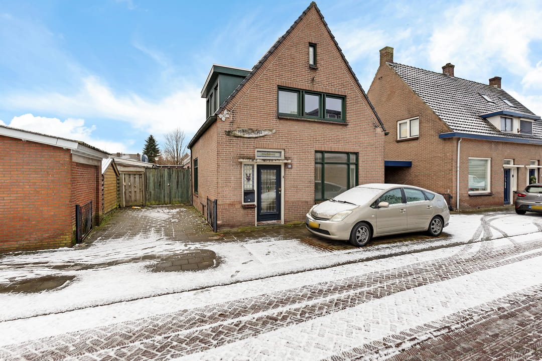 Photo 1 of Teugenaarsstraat 89