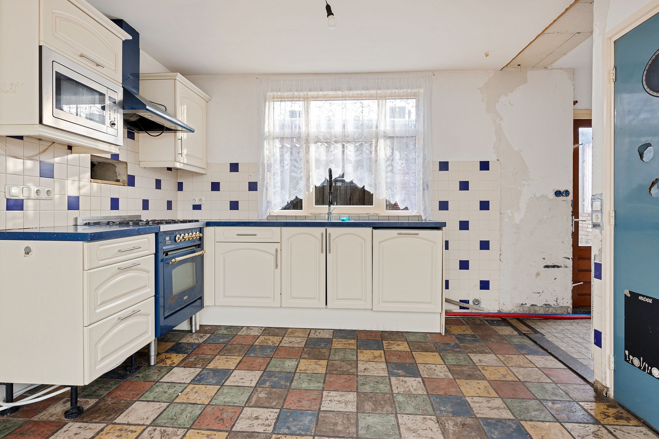 Photo 9 of Teugenaarsstraat 89