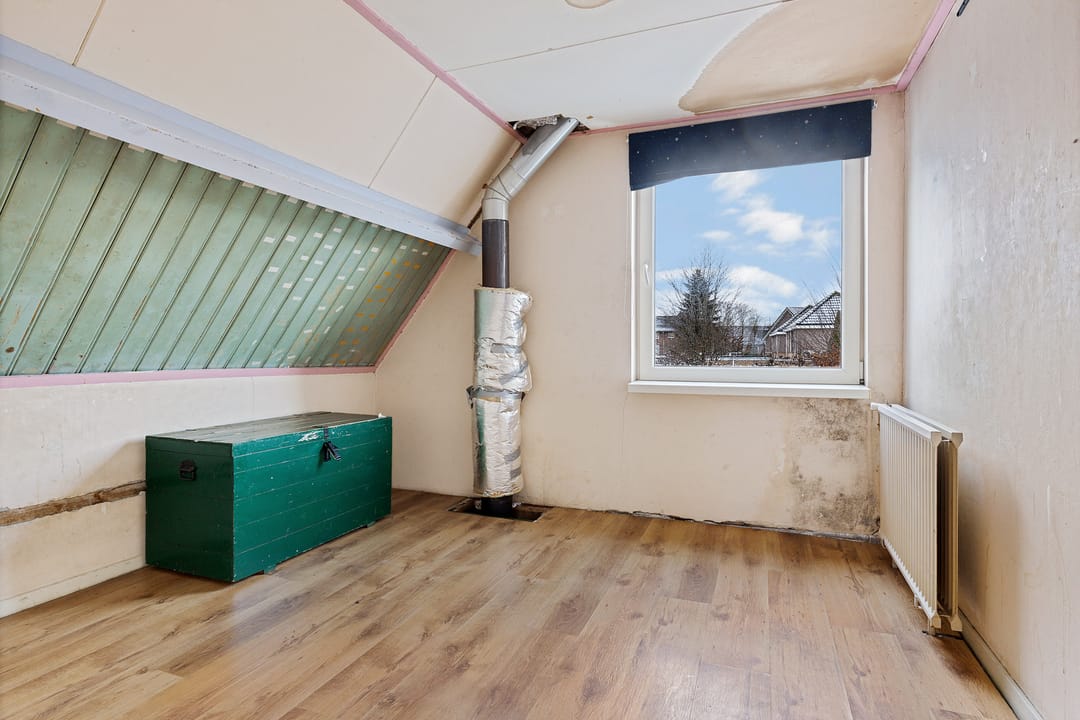 Photo 16 of Teugenaarsstraat 89
