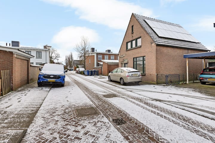 Foto 25 van Teugenaarsstraat 89