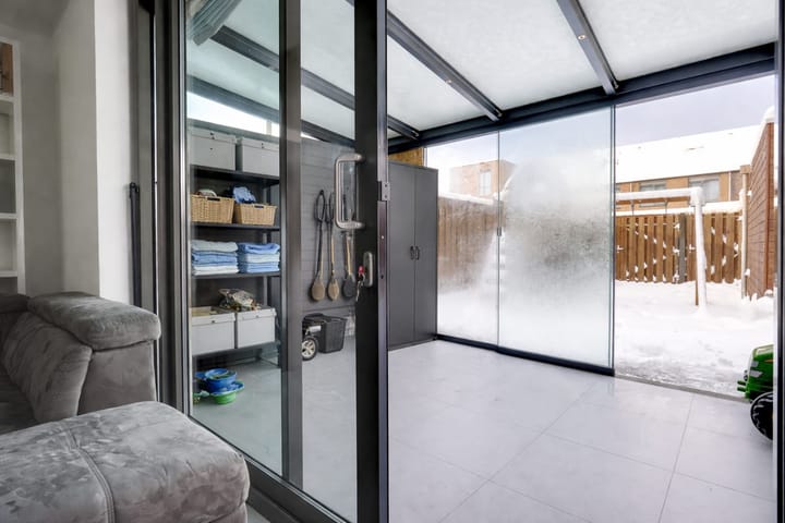 Foto 12 van James Johnsonstraat 5