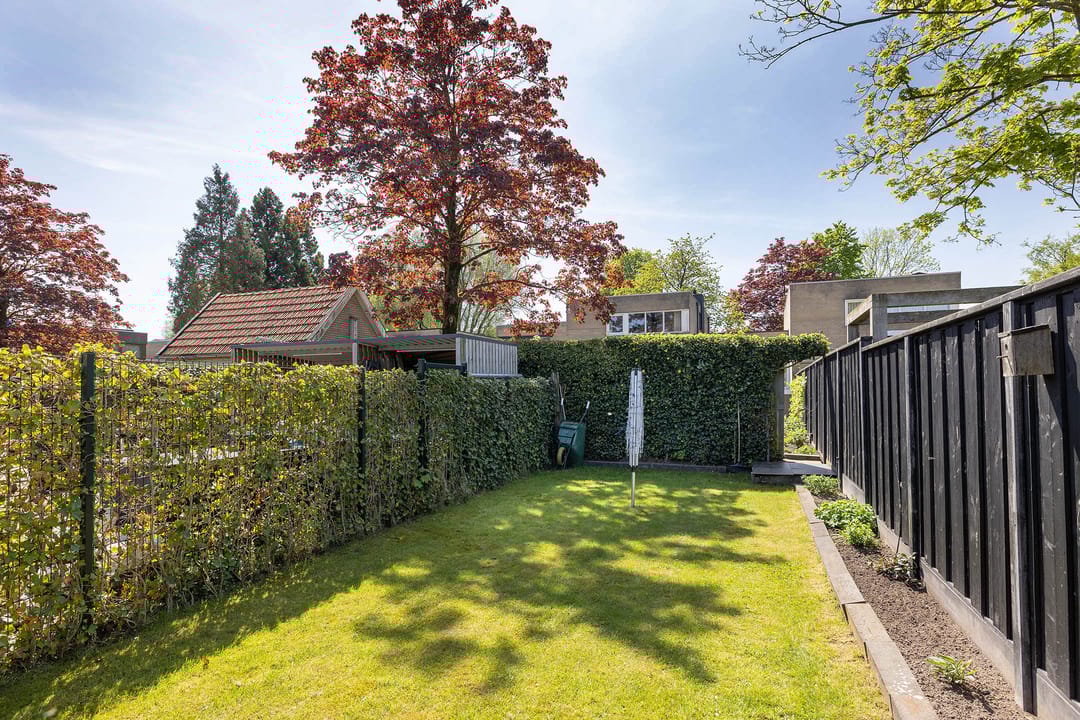 Photo 26 of Diepenbrocklaan 17