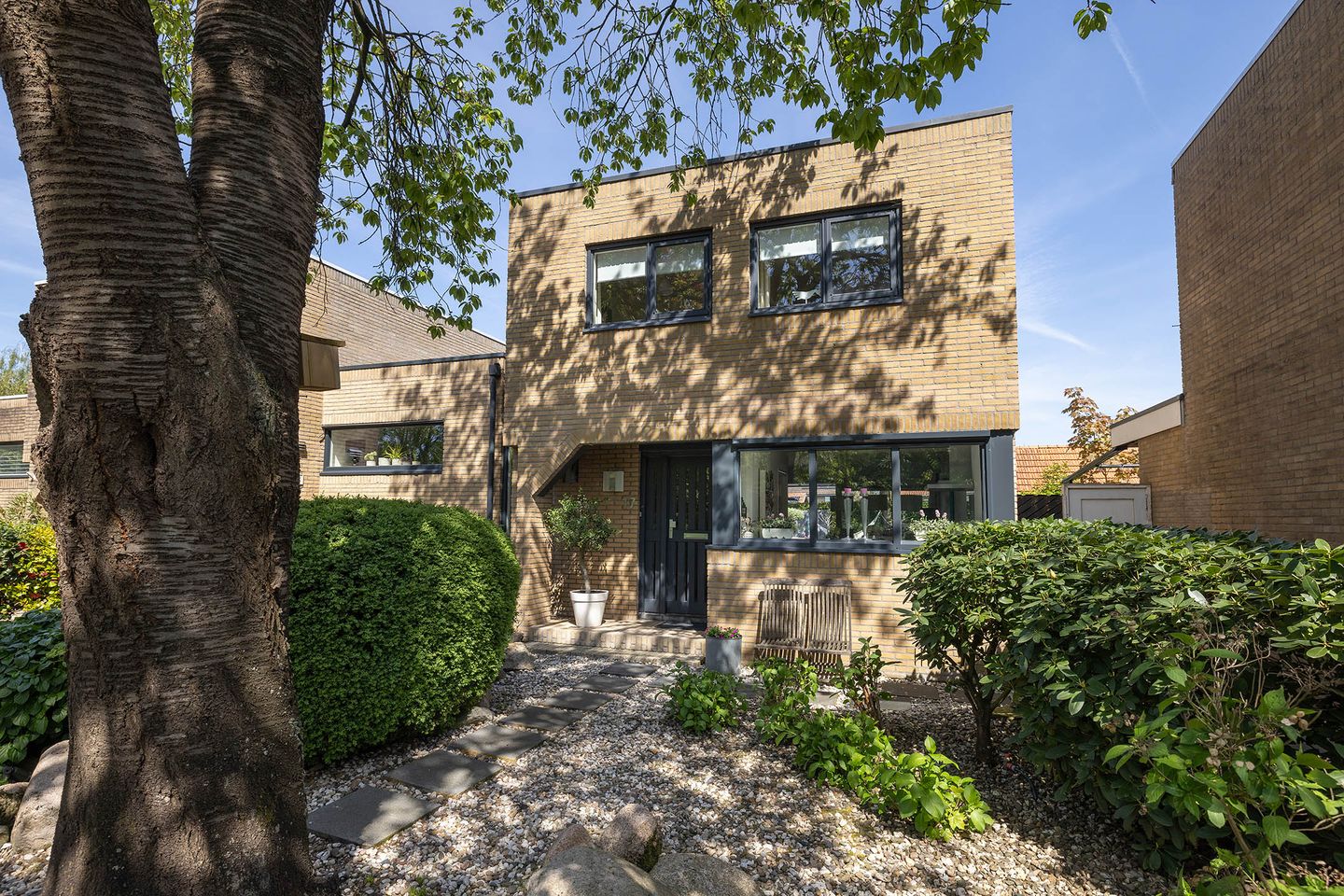 Photo 34 of Diepenbrocklaan 17