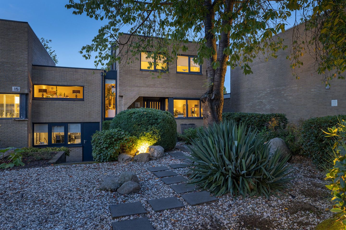 Photo 35 of Diepenbrocklaan 17