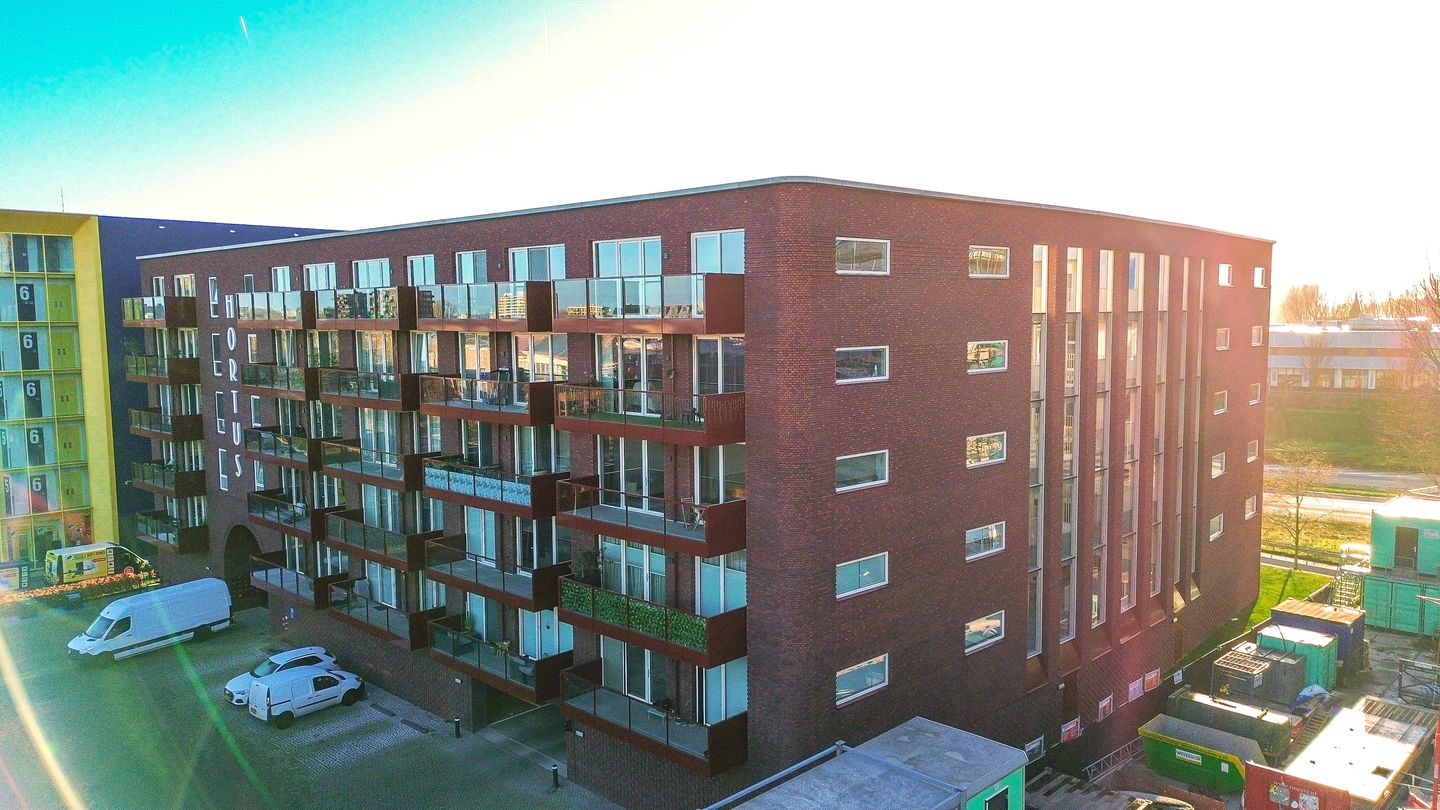 Foto 49 van Fascinatio Boulevard 702-A