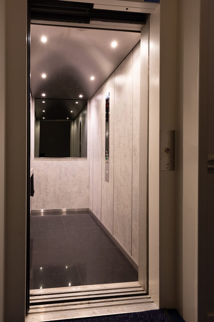 Foto 11 van Nicolaas Witsenkade 31-H