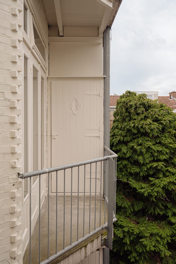 Foto 22 van Van Tuyll van Serooskerkenweg 4-3