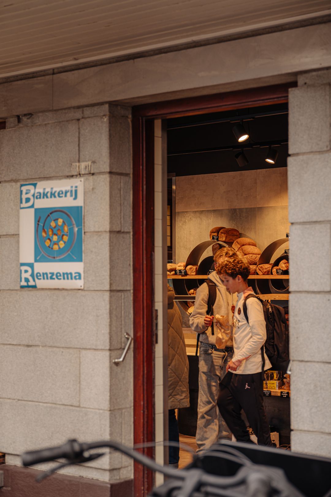 Foto 28 van Van Tuyll van Serooskerkenweg 4-3