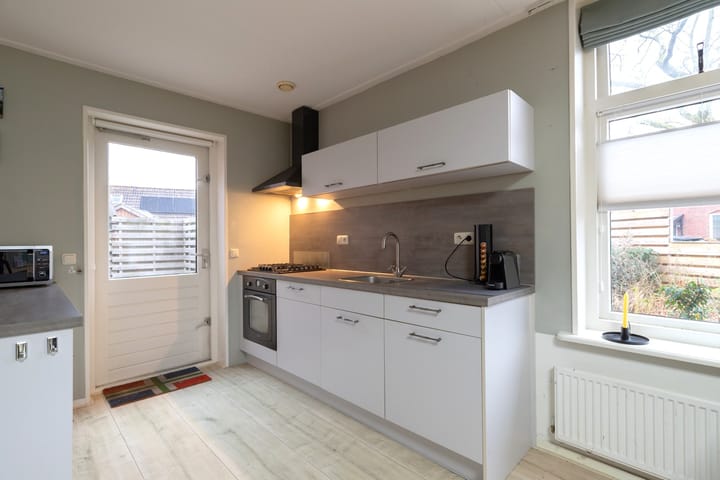 Photo 10 of Kanaalstraat 9