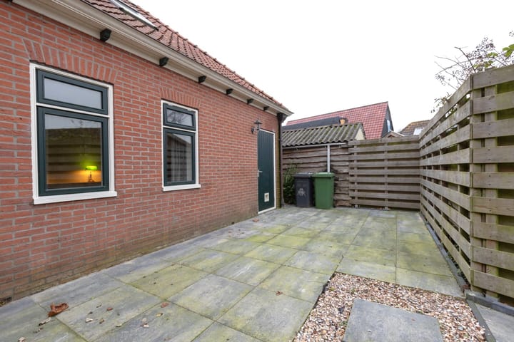 Photo 24 of Kanaalstraat 9