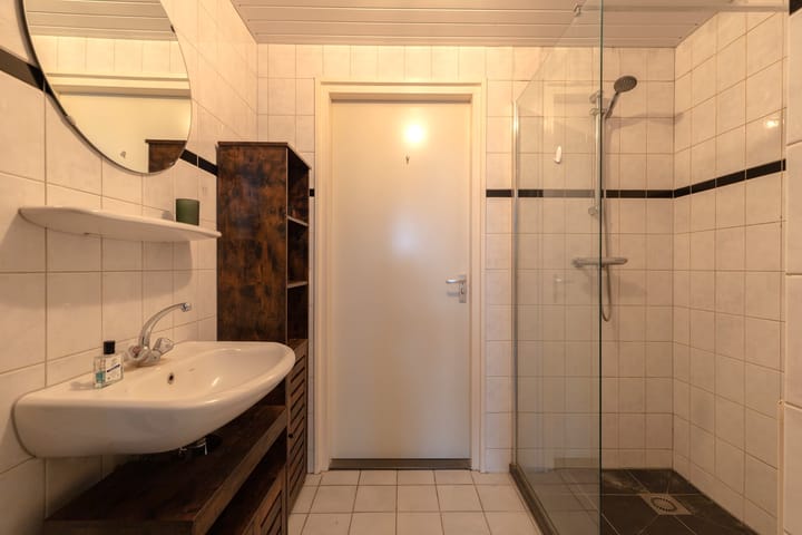 Photo 14 of Kanaalstraat 9