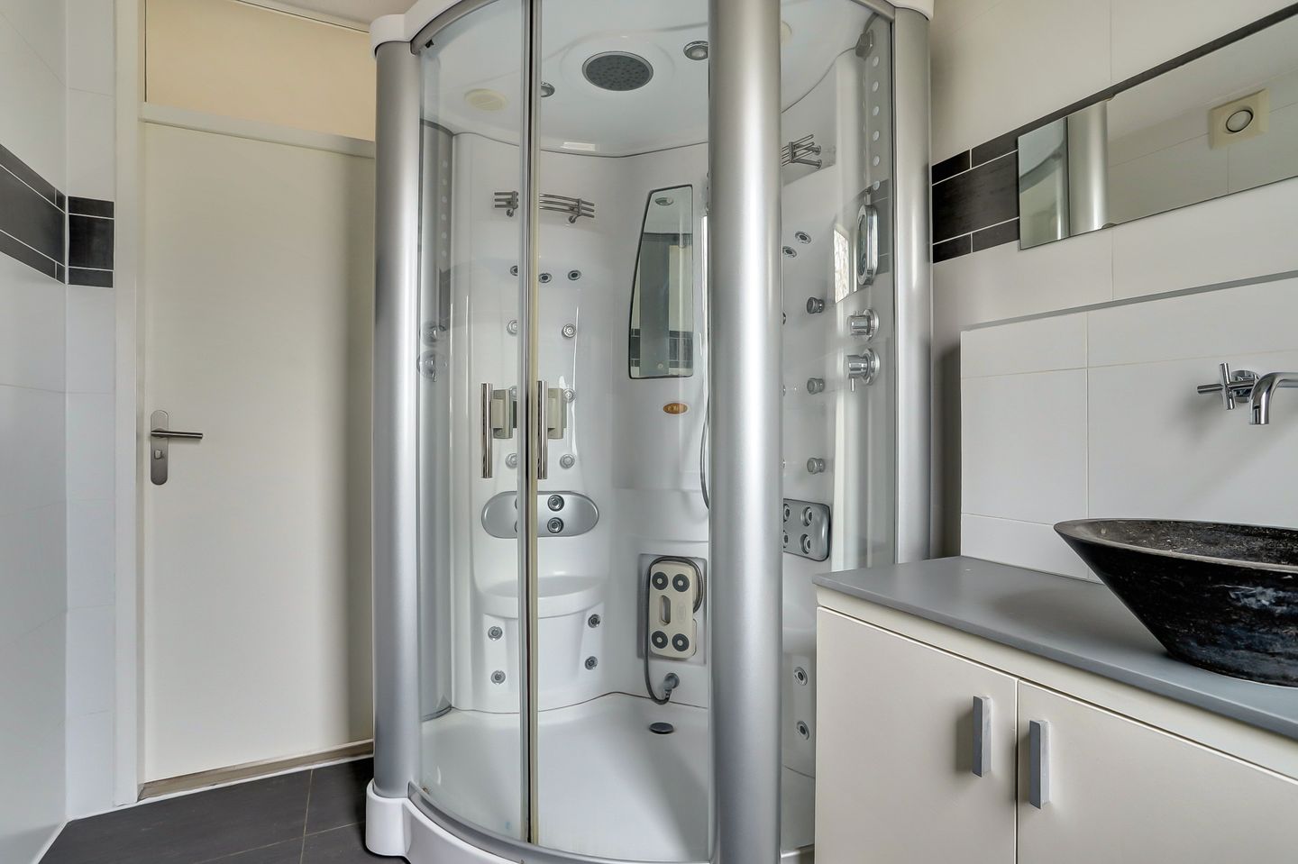 Photo 20 of Emmy Frensel Wegenerstraat 26