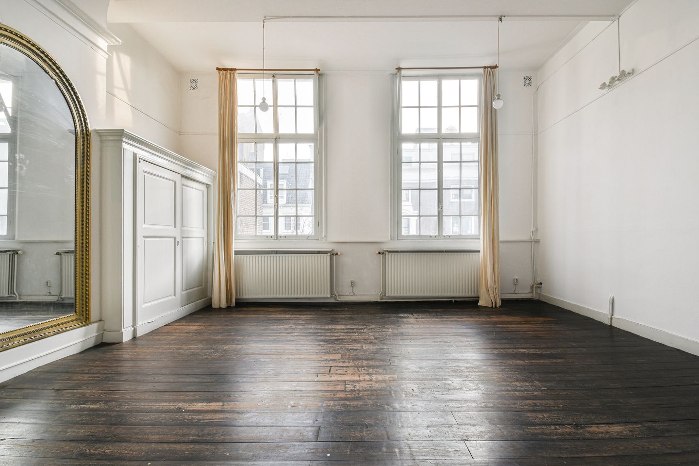 Bekijk foto 1 van Kloveniersburgwal 95