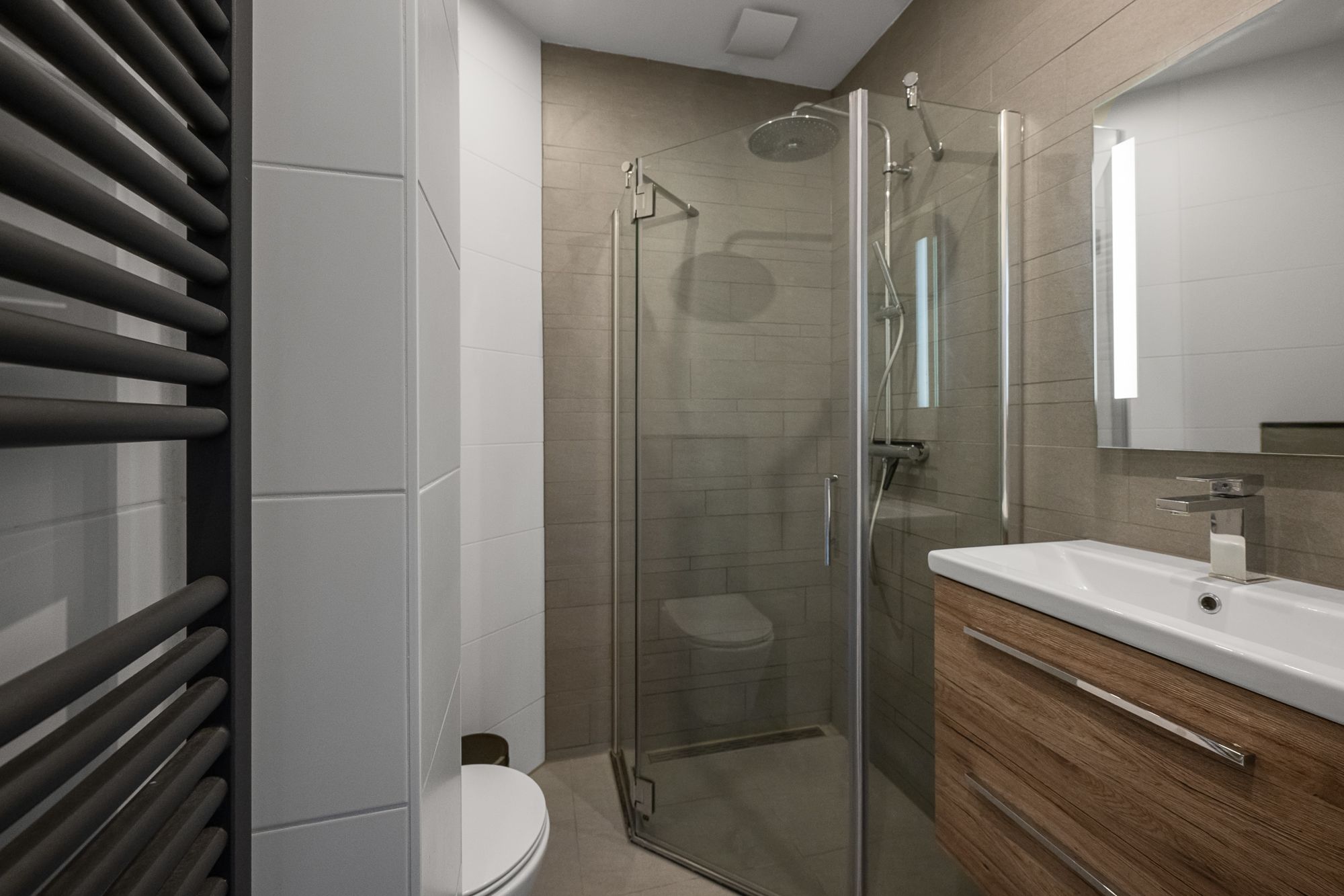 Photo 24 of Gulden Winckelplantsoen 28-3